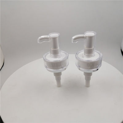 Bomba do distribuidor do champô 1.5cc do cosmético 33/410 com ouro em torno da borda