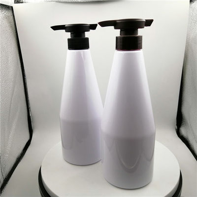 O distribuidor plástico branco da cor 500ml engarrafa com bomba 24/410